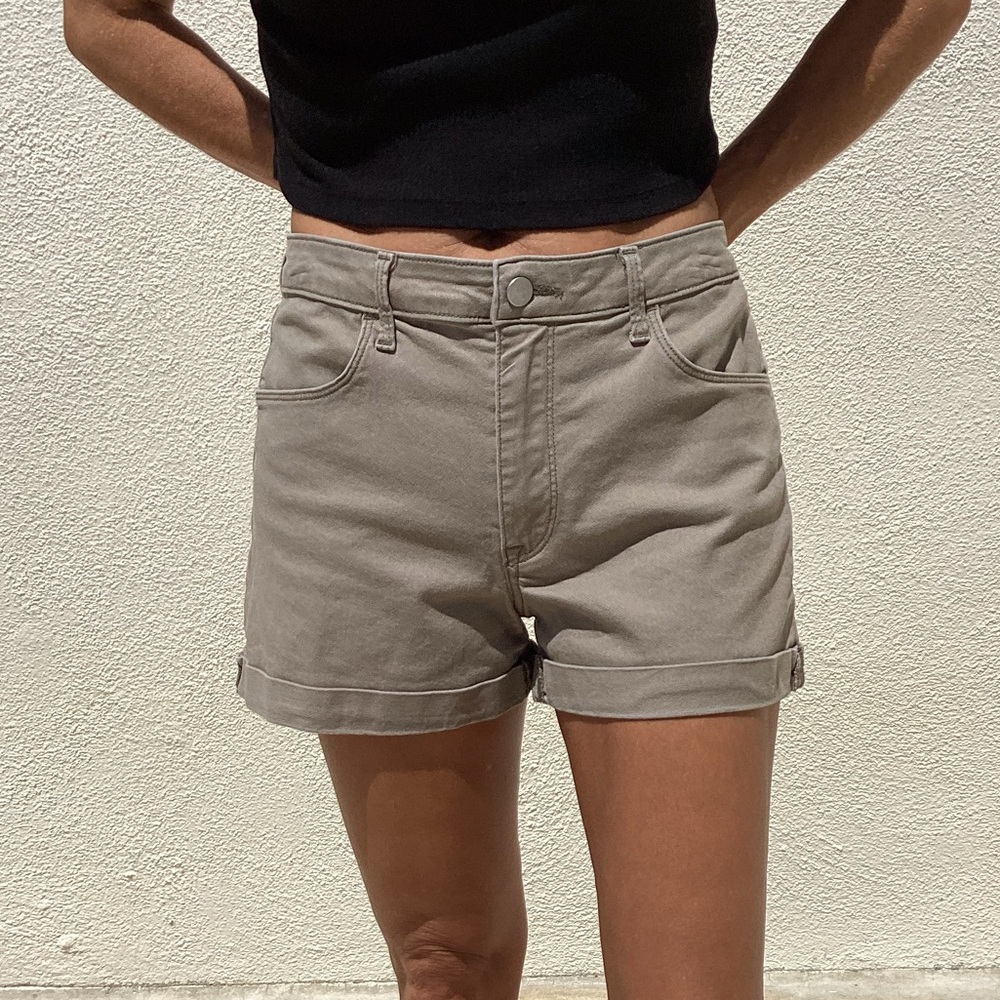 H &M green shorts